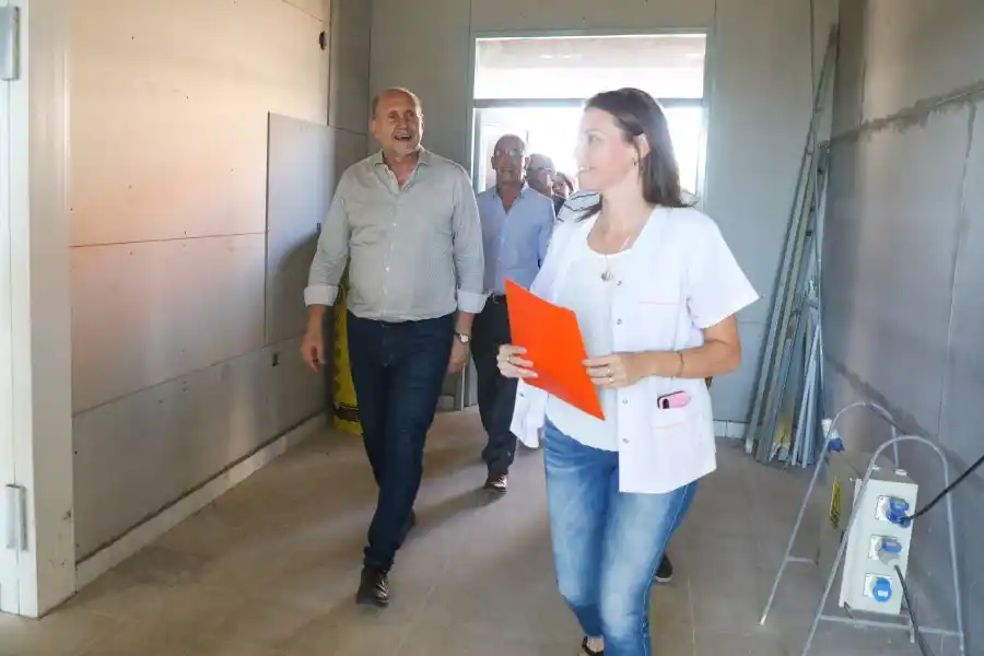 Perotti recorrió la obra 