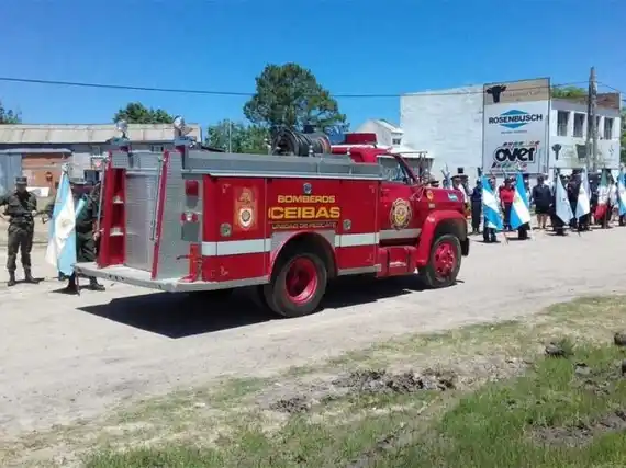 Bomberos de Ceibas apelan a la comunidad para comprar cubiertas y recuperar su móvil operativo