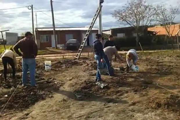Comenzaron los trabajos en el terreno ubicado en Samaniego y Palavecino