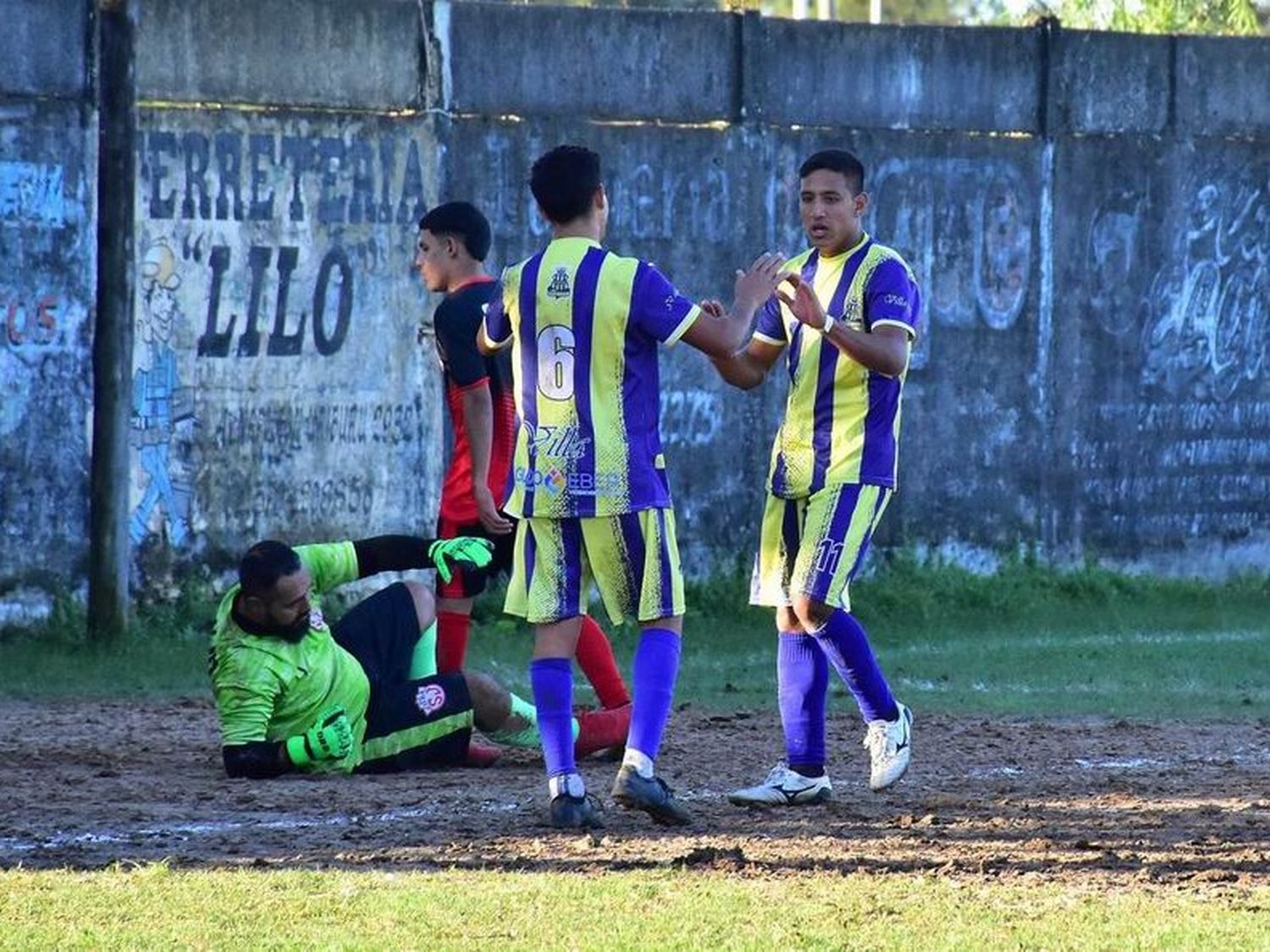 Defensores del Rosario venció
a San José y continúa en la cima