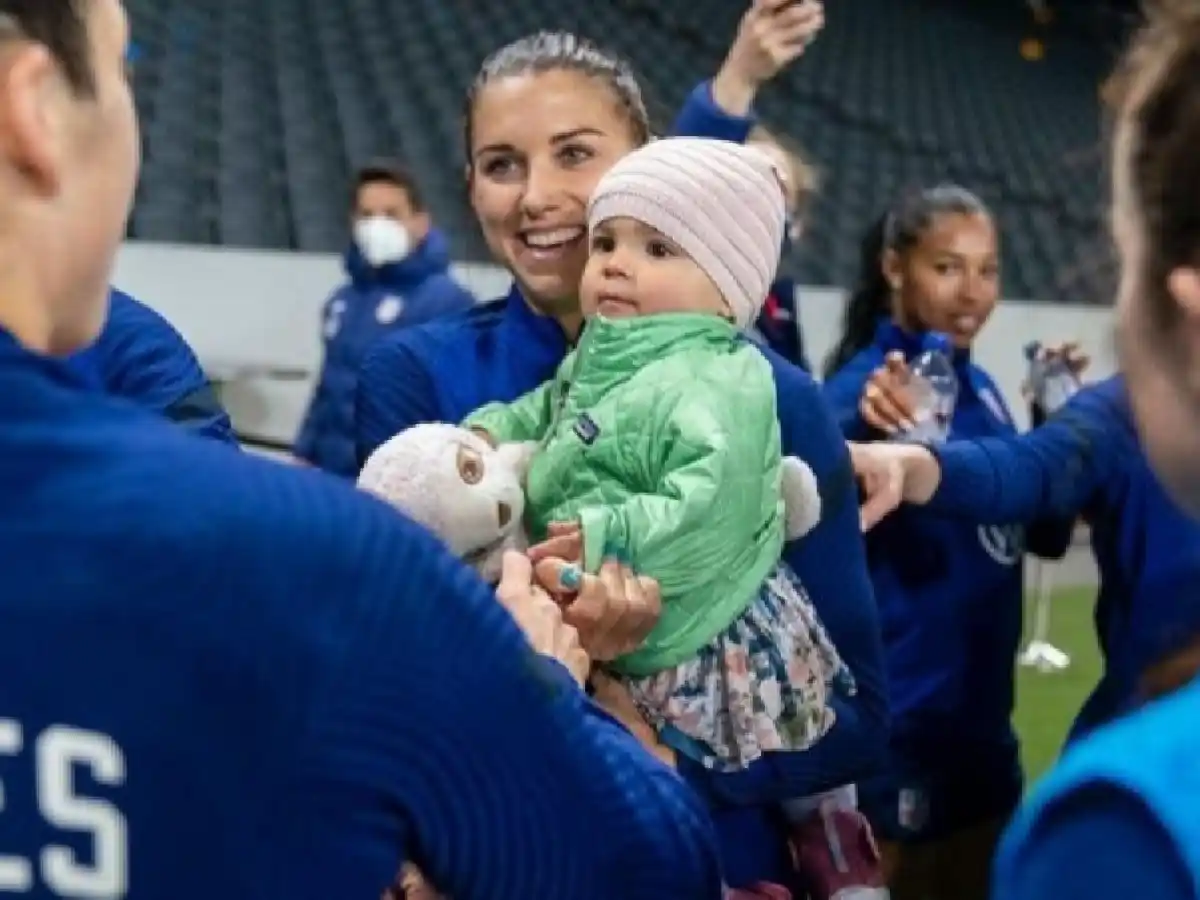 Las atletas que son madres lactantes podrán llevar a sus hijos a los Juegos  