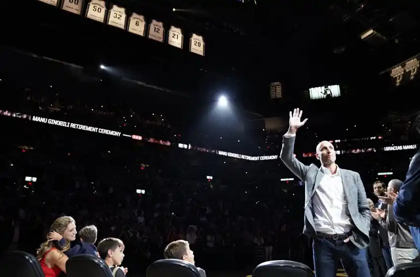 La 20 de Ginóbili ya está colgada en el estadio de los Spurs