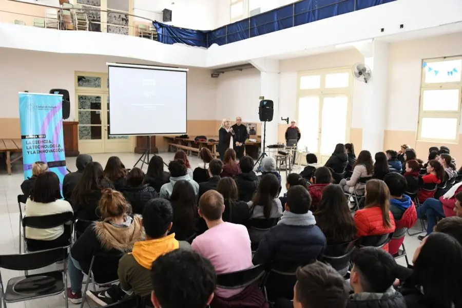 Casi 200 estudiantes participaron del cierre de la Agenda de la Ciencia, la Tecnología y la Innovación