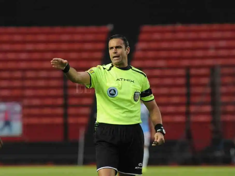 Ariel Penel arbitrará Colón-Temperley el jueves a las 21:10 en Sta.Fe.