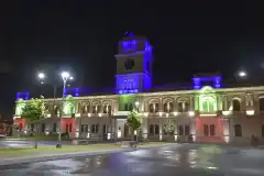 Se iluminó la Casa de Gobierno por el Día de las Personas con Discapacidad