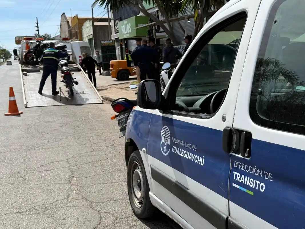 Tránsito retuvo cinco motos y la Policía detuvo a un motociclista que intentó fugarse