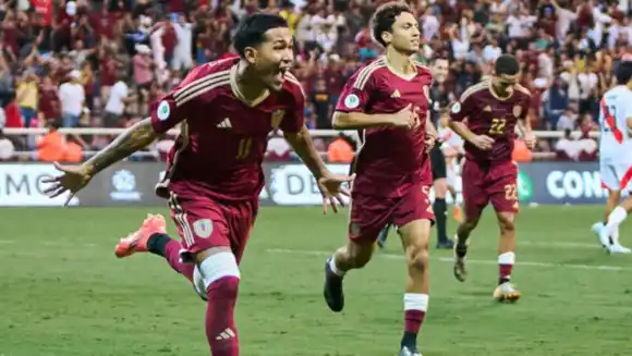 VINOTINTO SUB-20 SE REIVINDICA y golea a Perú para meterse en la pelea del Sudamericano