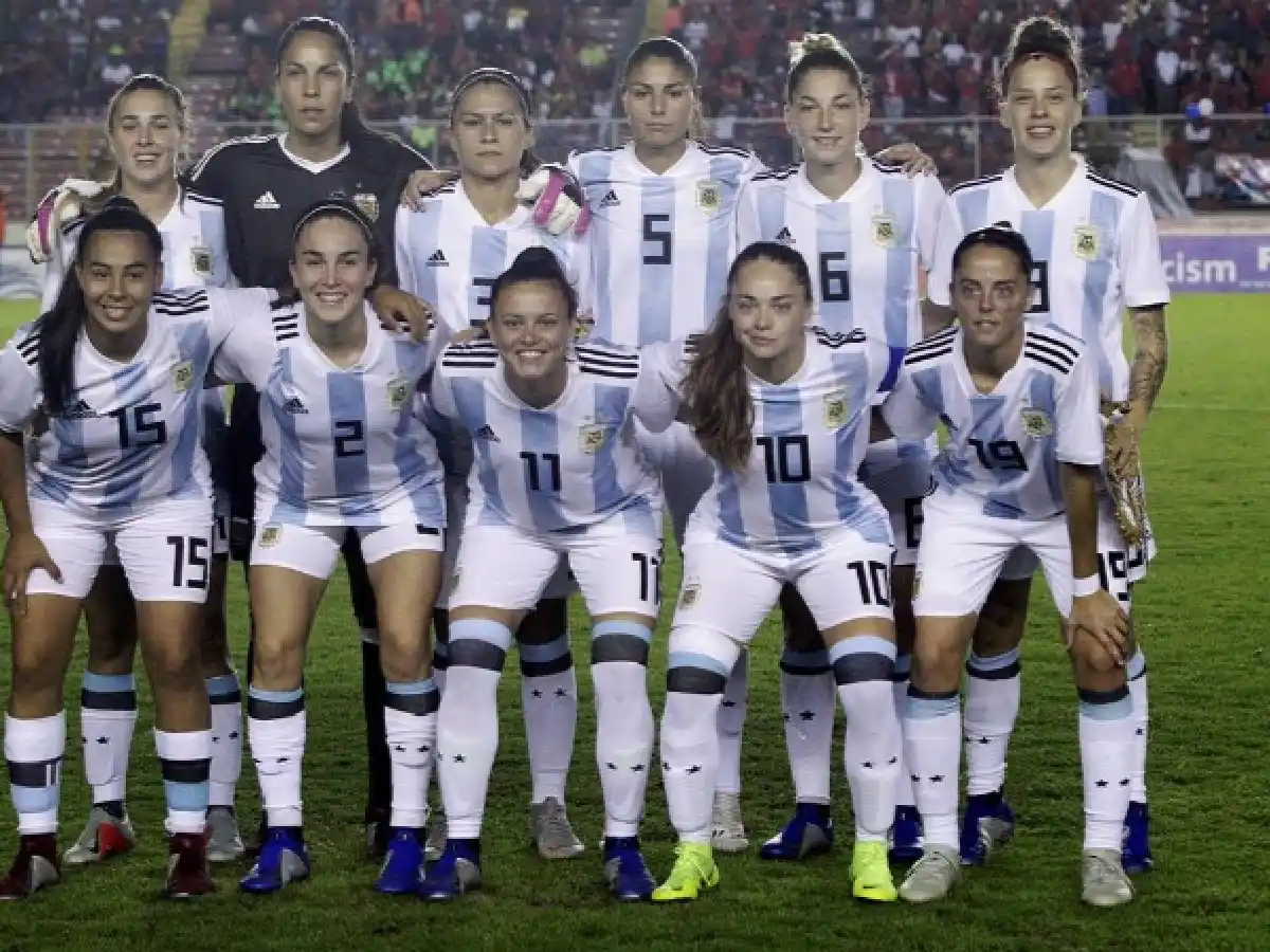 Escándalo en la Selección femenina de fútbol: piden la salida del cuerpo técnico