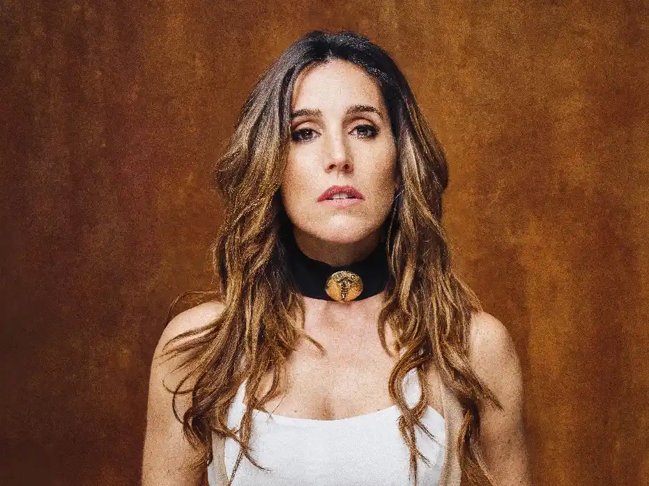 La Sole ya es una figura conocida dentro de la emisora: además de sus apariciones en La Peña de Morfi, participó como coach en La Voz Argentina y formó parte de otros programas del canal.