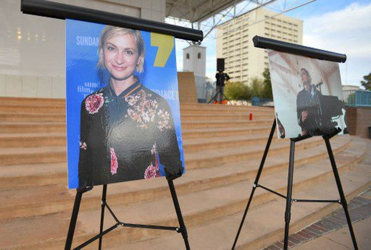 Halyna Hutchins murió durante el ensayo de una escena con Alec Baldwin. Foto AFP