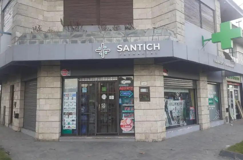 Encapuchado se llevó 17 mil pesos de una farmacia