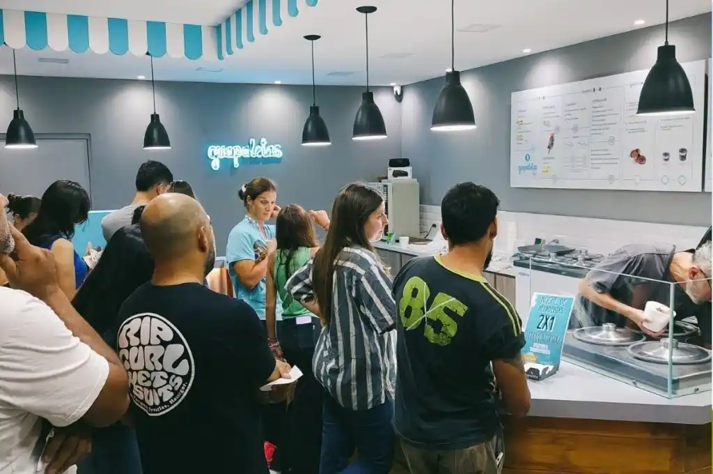 Todos los locales se vieron colmados entre las 20 y la medianoche.