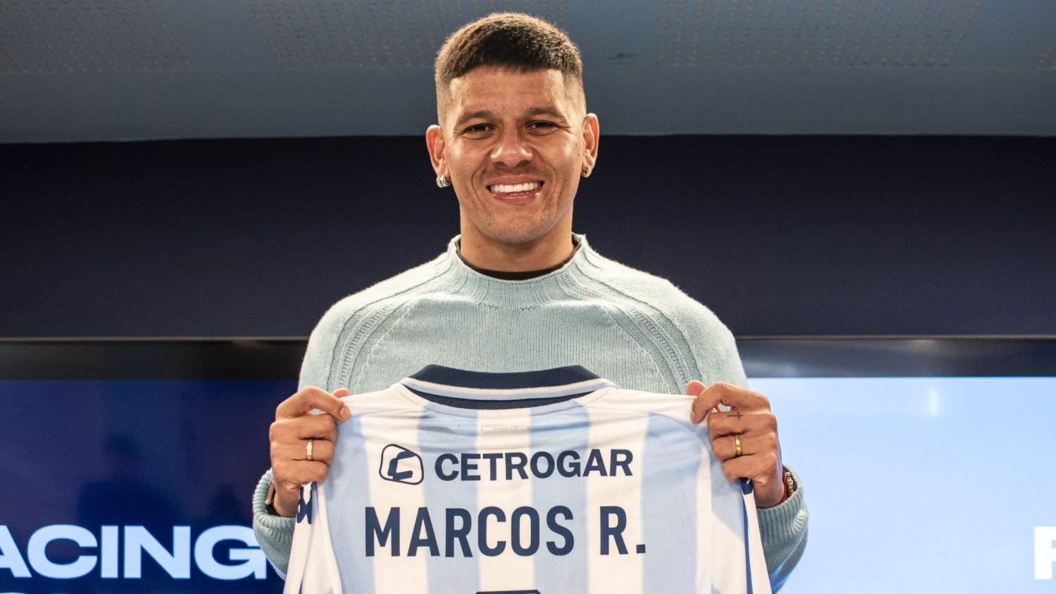 Racing presentó a Rojo, que por ahora no jugará la LPF