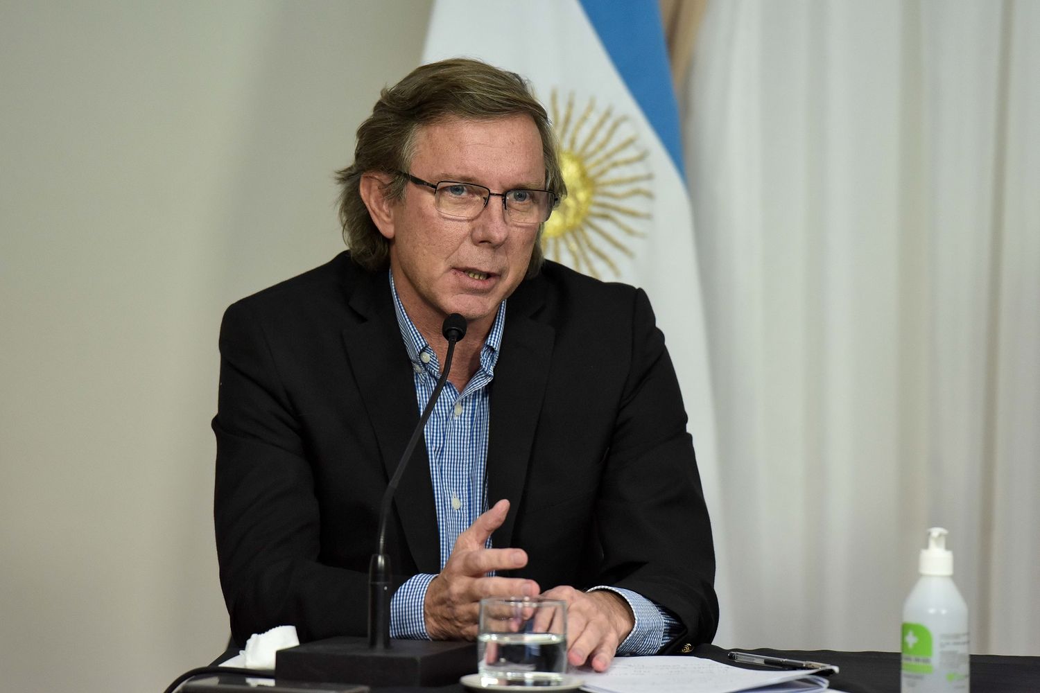 Bahillo dijo que las autorizaciones son en base a evaluaciones "responsables"