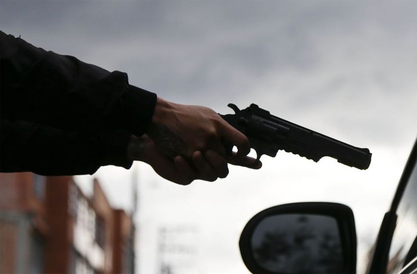 Violento robo del auto a una mujer en Entre Ríos al 5700