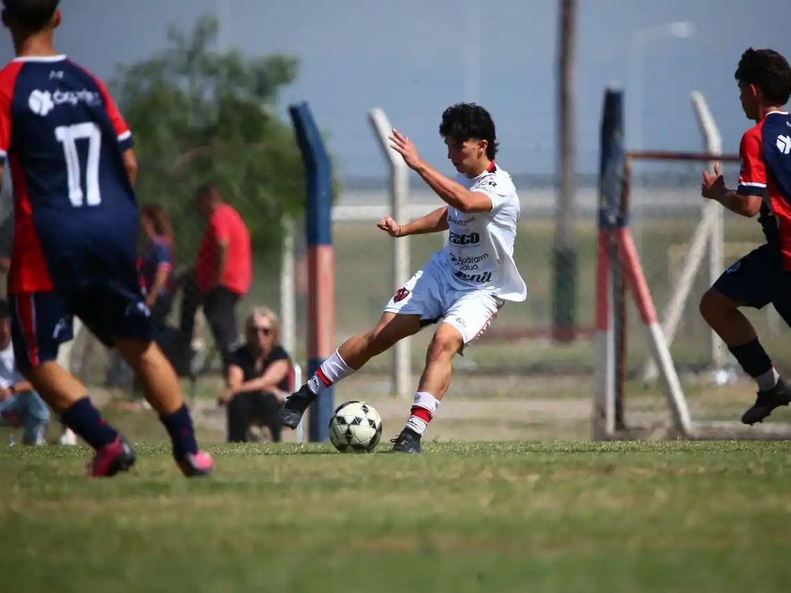Blas Girard durante su reciente etapa como jugador de Patronato.