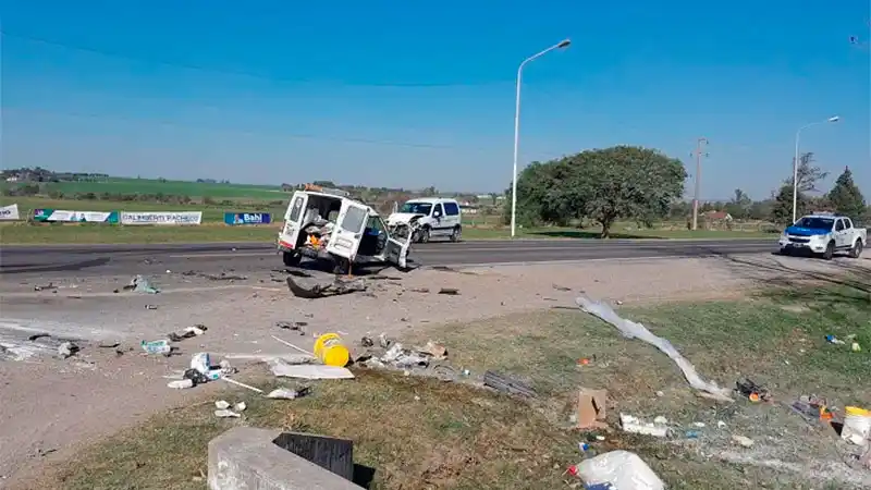 Terrible accidente en el acceso a Puiggari: dos personas fueron hospitalizadas de urgencia