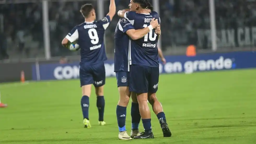 Depietri y Botta, autores de los goles en Córdoba.