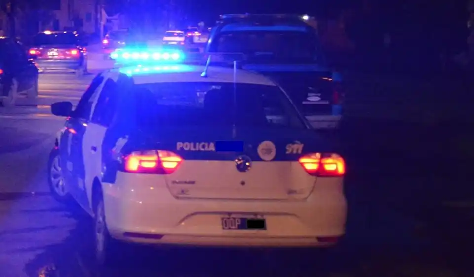 Noche feroz en Los Troncos