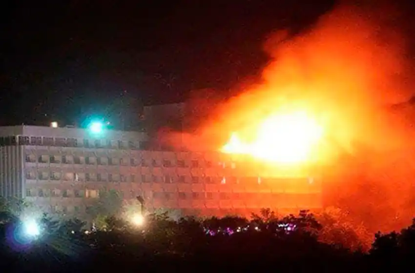 Sangrienta toma de rehenes en un hotel de Kabul