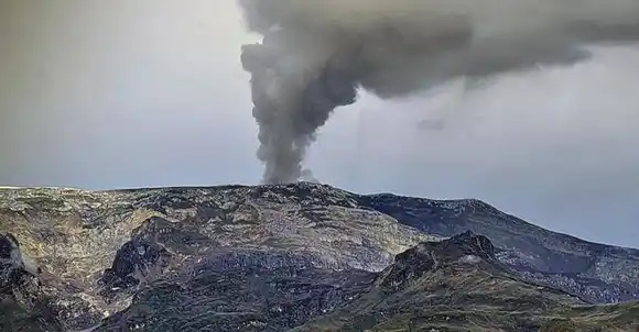 ¡RECOMENDACIÓN DE COLOMBIA! Evacuar poblados cercanos a volcán Nevado del Ruiz