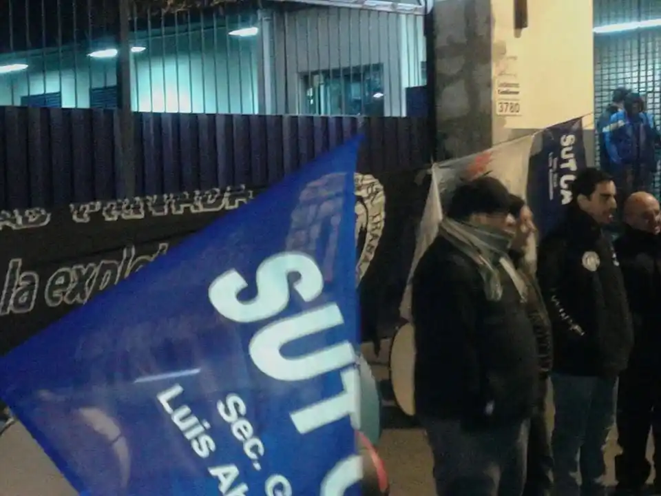 Vigiladores privados bloquean el Parque Industrial de Berazategui