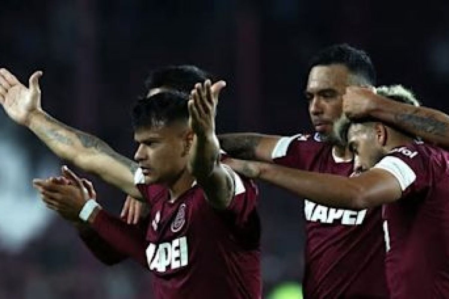 Triunfo de Lanús y empate de Belgrano por la Sudamericana