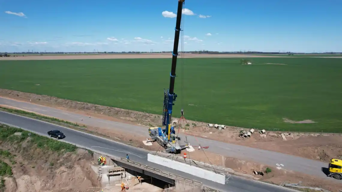 El gobierno de Santa Fe ejecuta inversiones históricas en obras sobre puentes de rutas y caminos provinciales