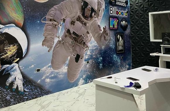ENTÉRESE QUÉ ARTISTAS han visitado el lujoso estudio de grabación en el penal de Tocuyito (+FOTOS Y VIDEOS)