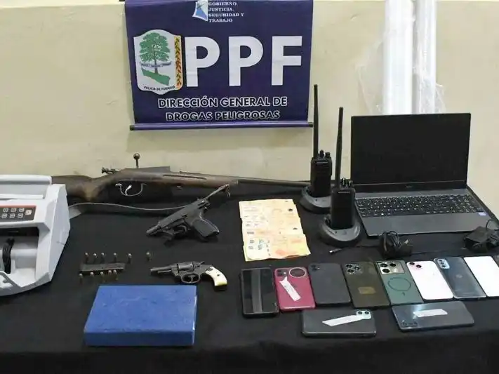 Un muerto y cinco policías heridos en operativo contra el contrabando