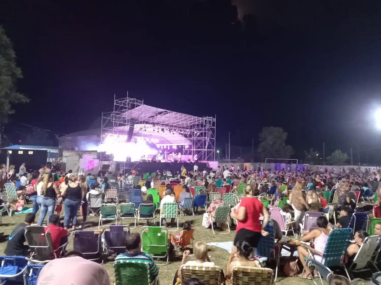 Con Rodrigo Tapari, este domingo es la jornada reprogramada de la Fiesta del Durazno