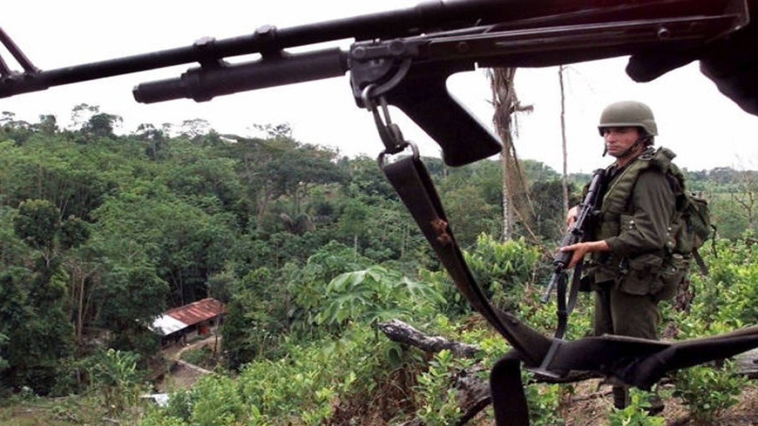 DRAMA EN AMAZONAS: el Ejército atropella a los pobladores tras enfrentamiento con las FARC