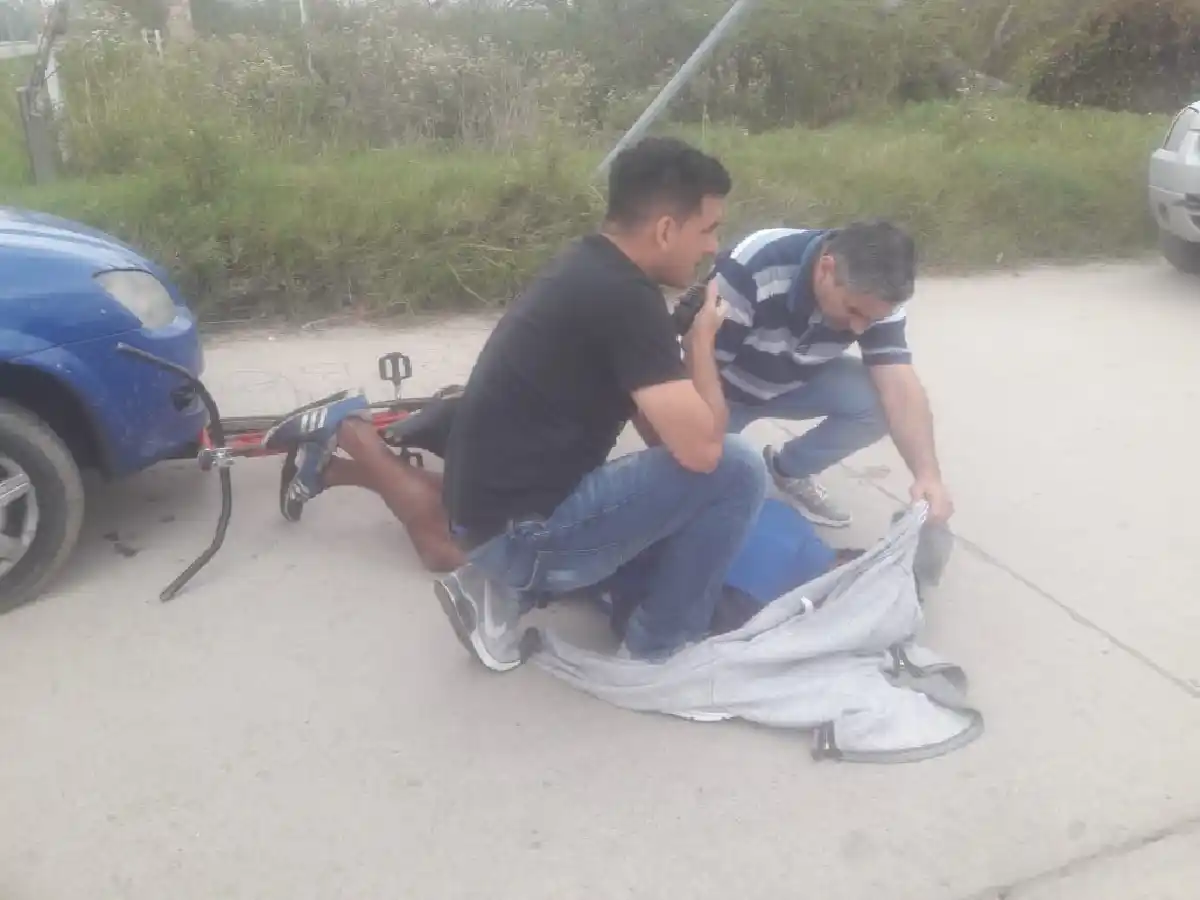 Vecinos de barrio Vélez Sarfield atraparon un ladrón y lo entregaron a la policía 