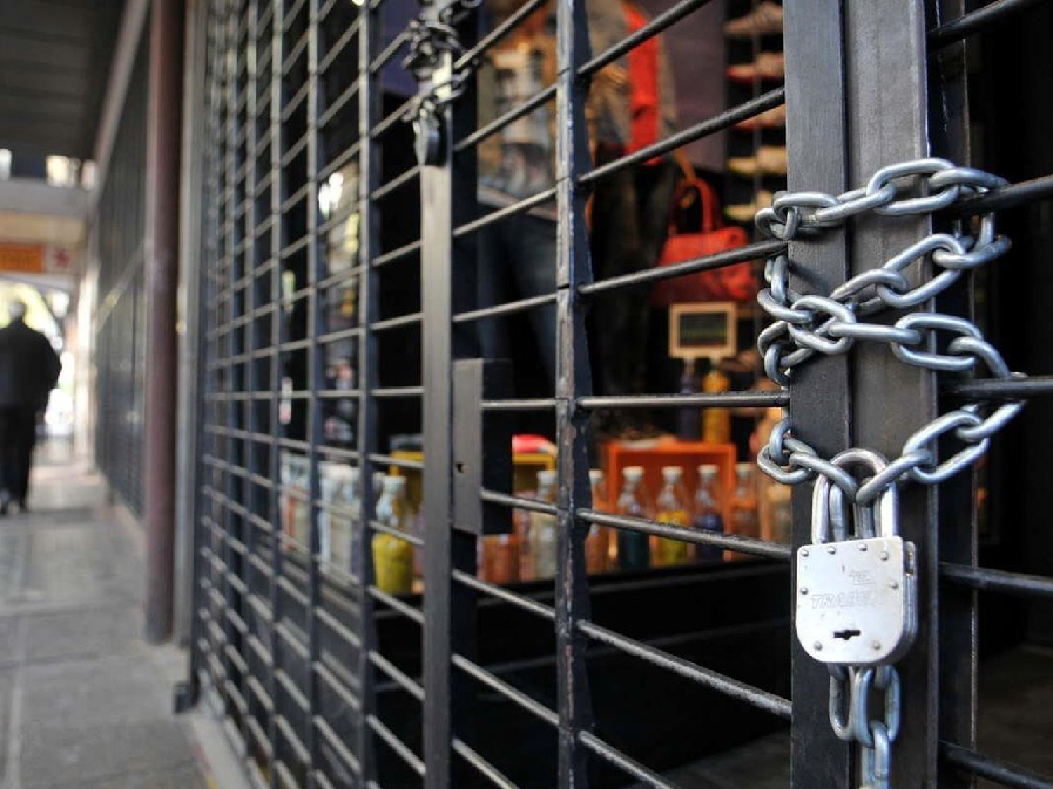 El nivel de actividad económica cayó 26,4% en abril, primer mes pleno de la cuarentena