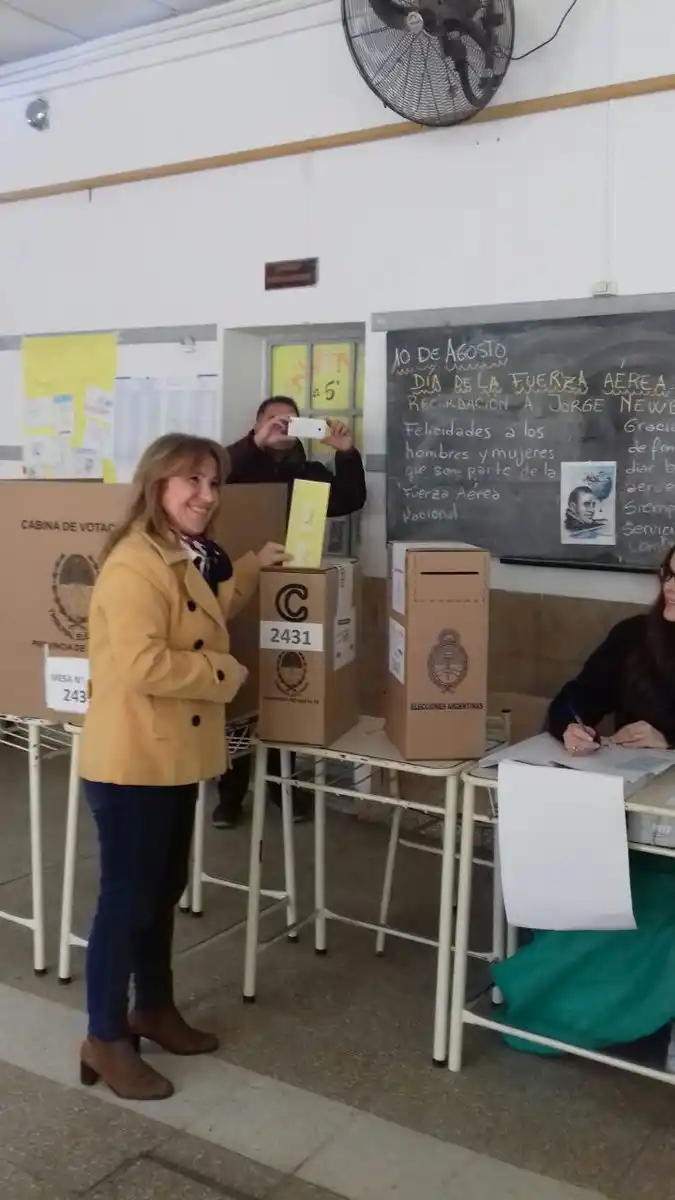 Luz Balbastro: “La manera de alimentar la democracia es participar”