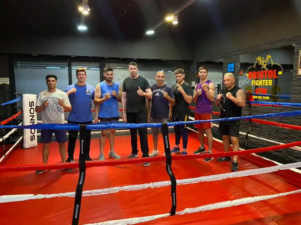 Mauricio Doval: “Armamos un equipo de trabajo para profesionalizar al boxeador”