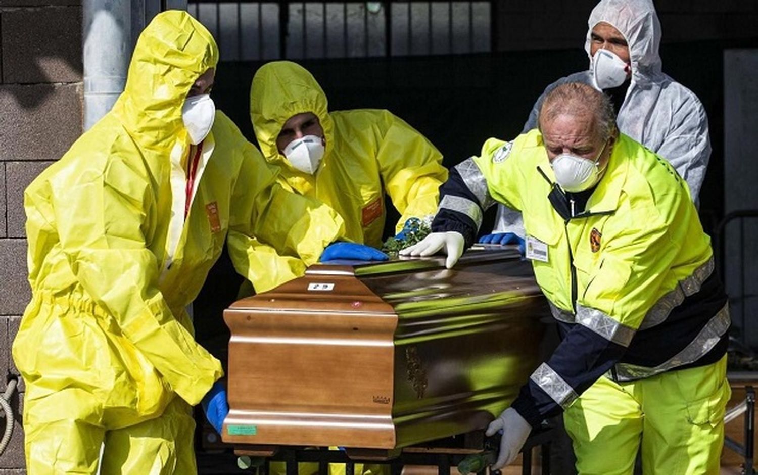SIN FRENO: 1.077. 849 muertos y casi 38 millones de contagios de coronavirus en el mundo