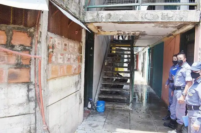Una pareja de ancianos terminó con lesiones tras el incendio de su vivienda