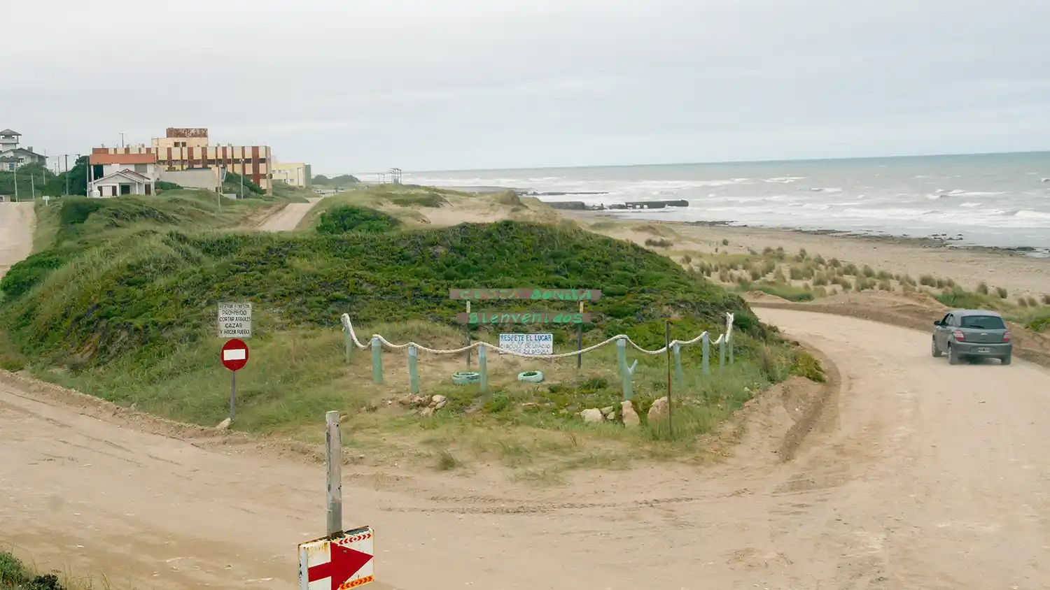 Un paseo por Costa Bonita y la Capilla de Lourdes