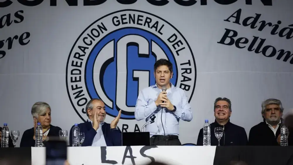 El gobernador Axel Kicillof en su paso por Chaco.