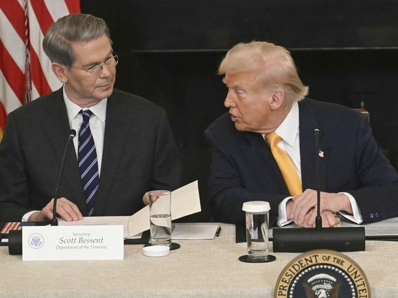Estados Unidos anunció que la ayuda económica para Argentina sería de al menos 40 mil millones de dólares