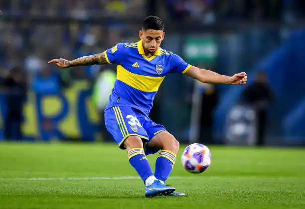 Varela, otro afectado por el virus en Boca.