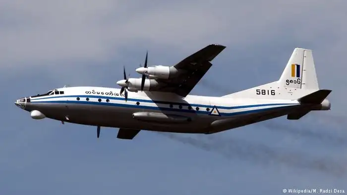 Hallan restos del avión birmano siniestrado