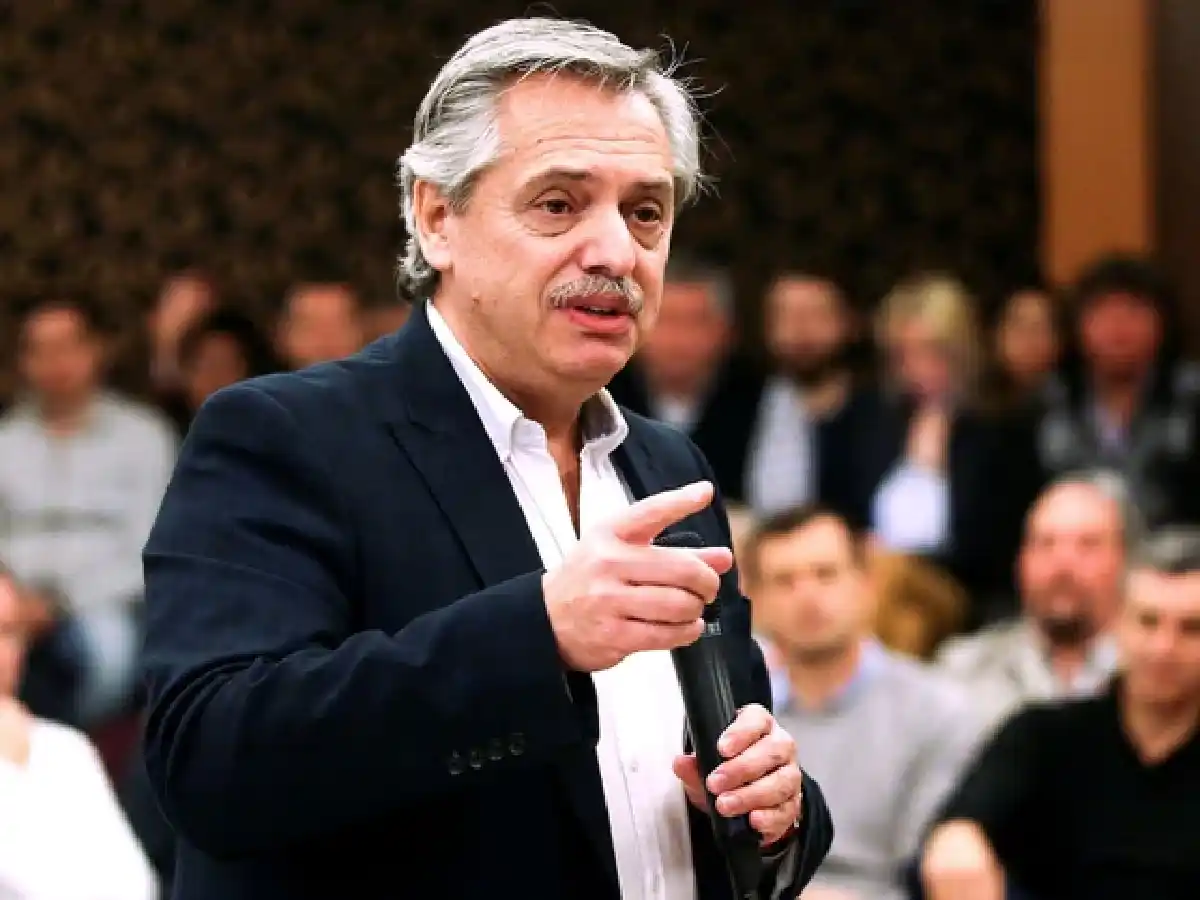 Para Alberto Fernández, "es ilegal y arbitrario que estén presos De Vido y Boudou"