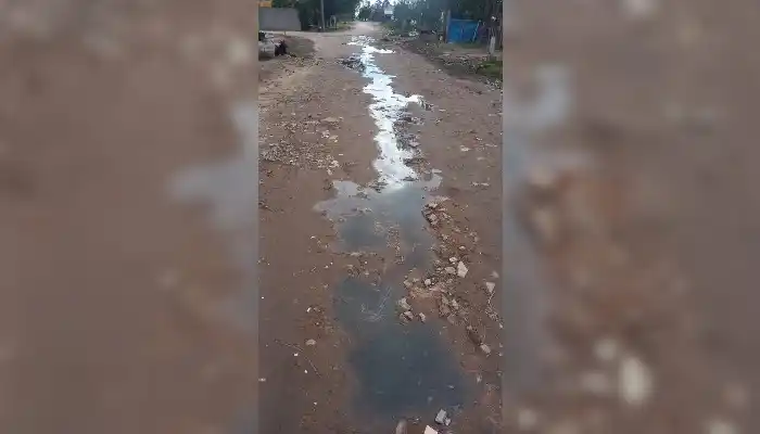 Cloacas rebalsadas en Rafael Obligado al 2200
