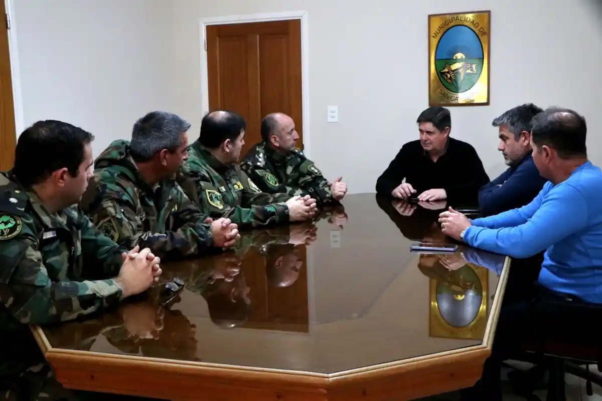 En la presentación. Gargaglione con los jefes policiales