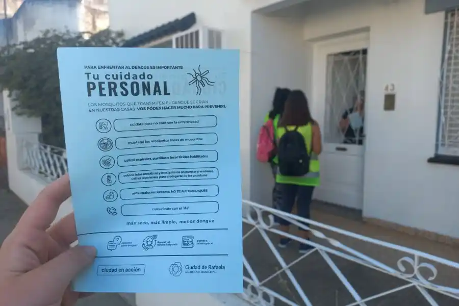 20 jóvenes recorren la ciudad en el marco de una campaña de prevención del dengue