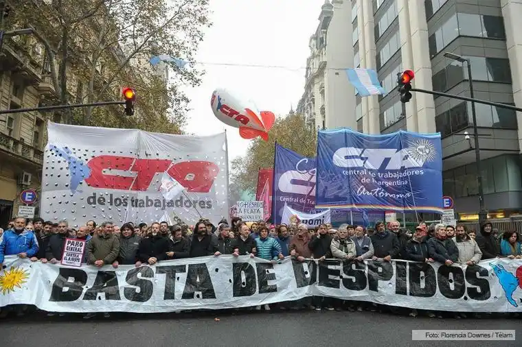 Las CTA protestaron por el aumento de las tarifas y la Ley antidespidos
