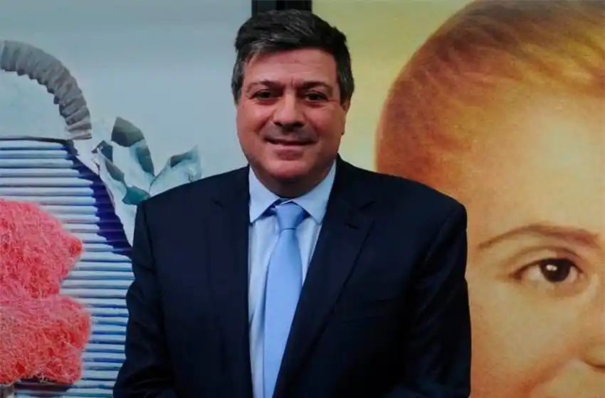 Mariotto arremetió contra "la burocracia que voltea listas": "Son parte del poder del enemigo"