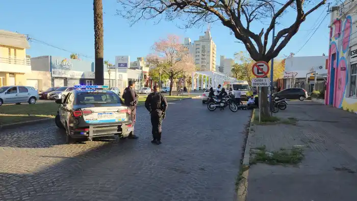 accidente de transito choque bv lehmann auto moto ambulancia sies 107 policia patrullero gur - 3